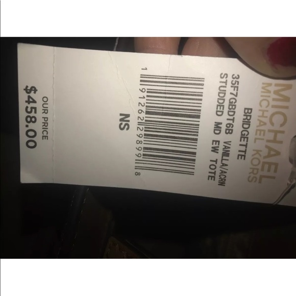 Micheal Kors Crossbody - Picture 4 of 5